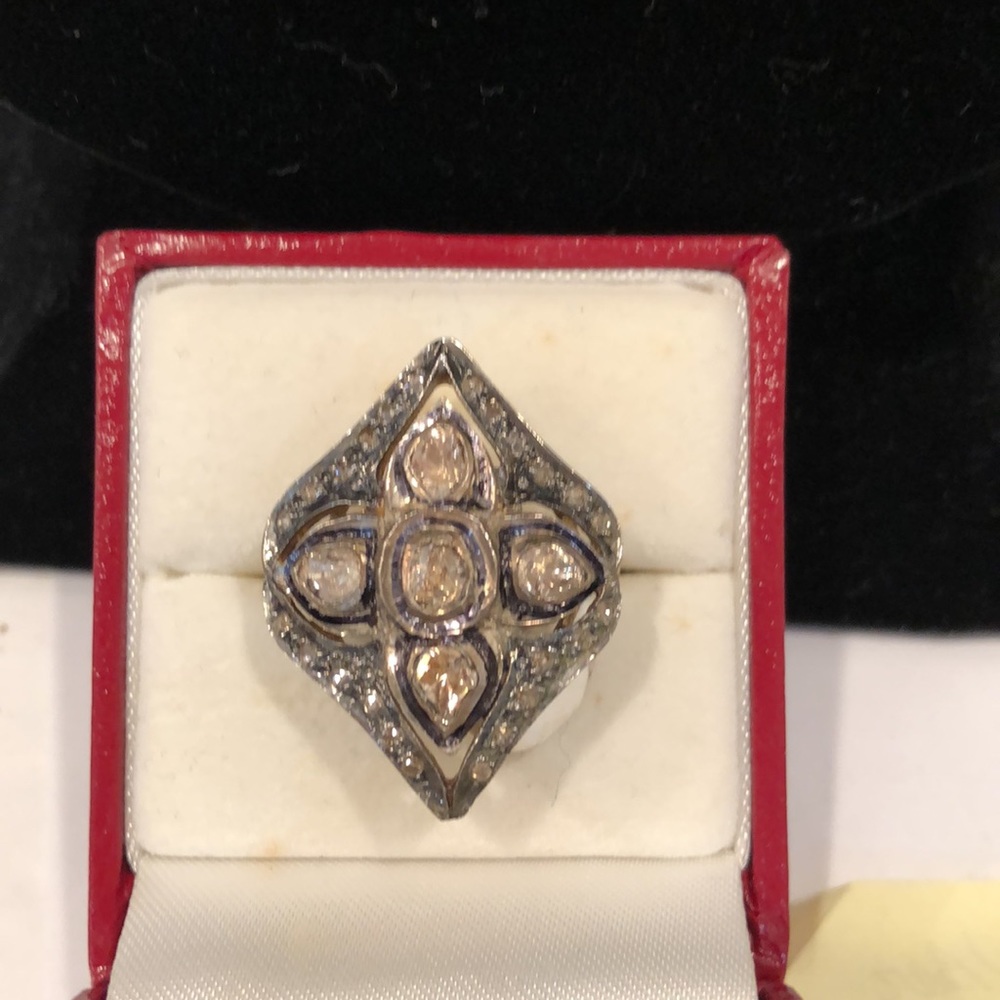 Maharajah Diamond Jewelery Ring Runway Style